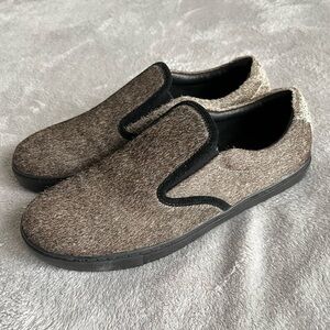 ONTO premium crafted slip on cowhide hair unisex sneakers size men 7 / women 8.5